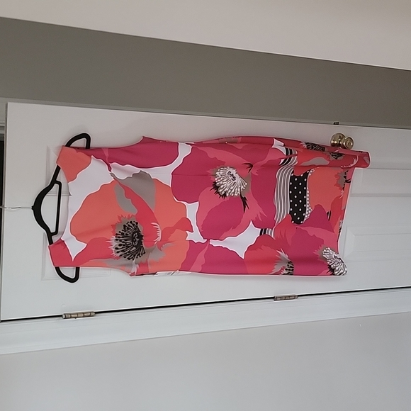 New with Tags Floral Calvin Klein Dress - Picture 2 of 2